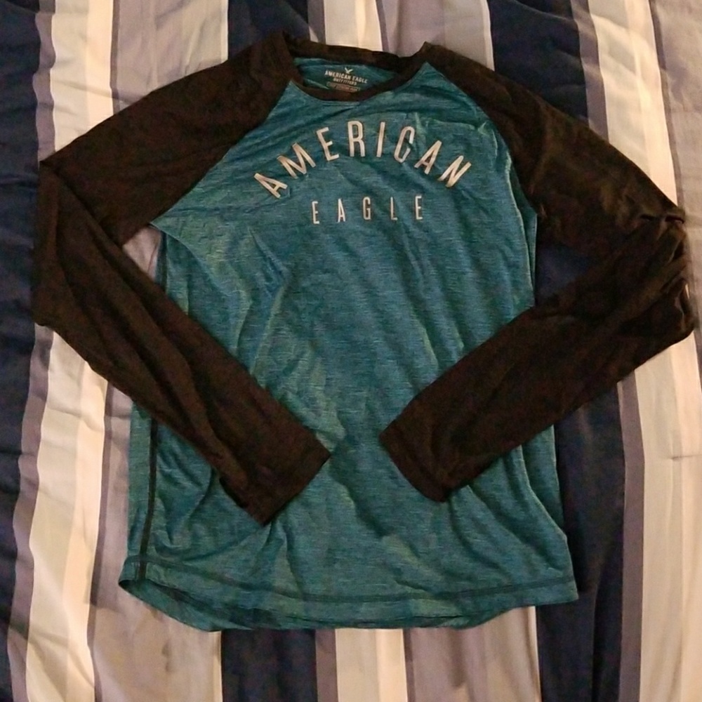 AEO 360° Extreme Flex Long Sleeve Graphic Tee